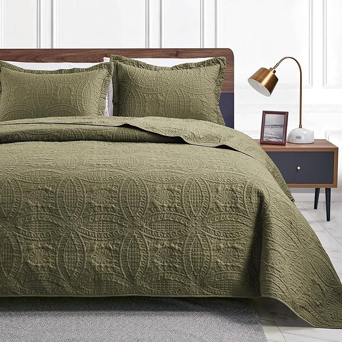 Love's cabin Quilts for Queen Bed Green Bedspreads Bedding Set - Summer Lightweight Bedspread Comforter - Coin Pattern Bedding Coverlet for All Season - 3 Pieces (1 Quilt, 2 Pillow Shams)