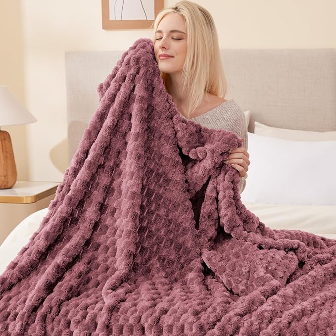 EXQ Home Gentle Soft Fleece Throw Blanket – Cozy Lightweight 3D Imitation Turtle Shell Jacquard Blanket for Couch Bed – All-Season Warm Fuzzy Flannel Blanket for Women Mom Her Gift(60"x80",Dusty Pink)