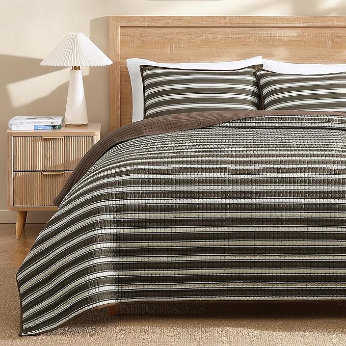 King Size Quilt-Lightweight Bedspreads Brown King Quilt Bedding Set | Reversible Coverlet with 2 Shams for All Seasons, Suitable for Bed, Couch, 3 Pieces, 106"x94"