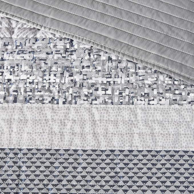 Madison Park Lustrous Jacquard Lightweight Navy King Quilt Set, 6pc | All Season Bedding Set, Glitter Accent Coverlet Set, Machine Washable, Cozy, Breathable, Soft, Modern, Casual