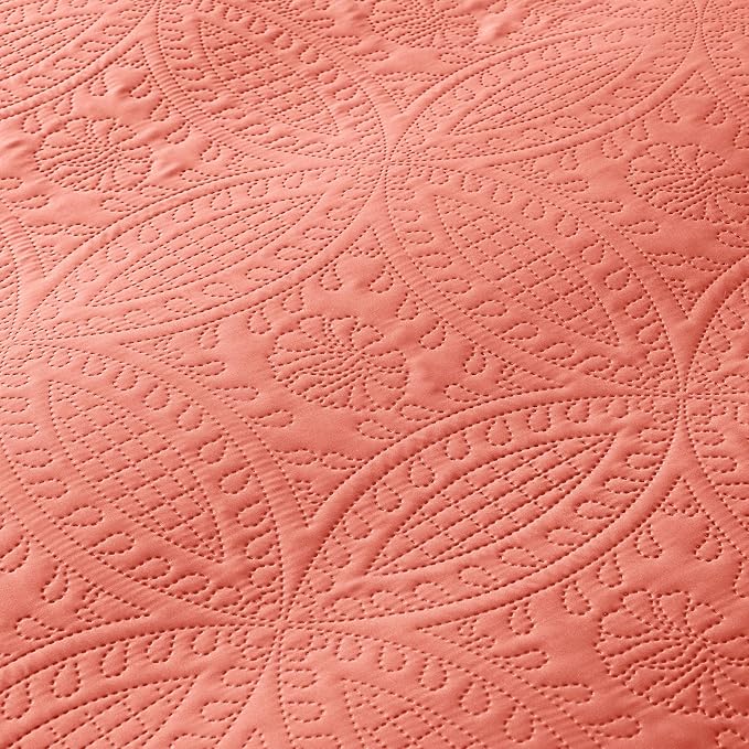 akkialla Mocha Coral Twin Quilt Set,Ultrasonic Lightweight Bedspread Coverlet for Modern Minimalist Bedroom,Soft Microfiber Coin Pattern Bedding,2-Piece (1 Quilt,1 Pillow Sham)