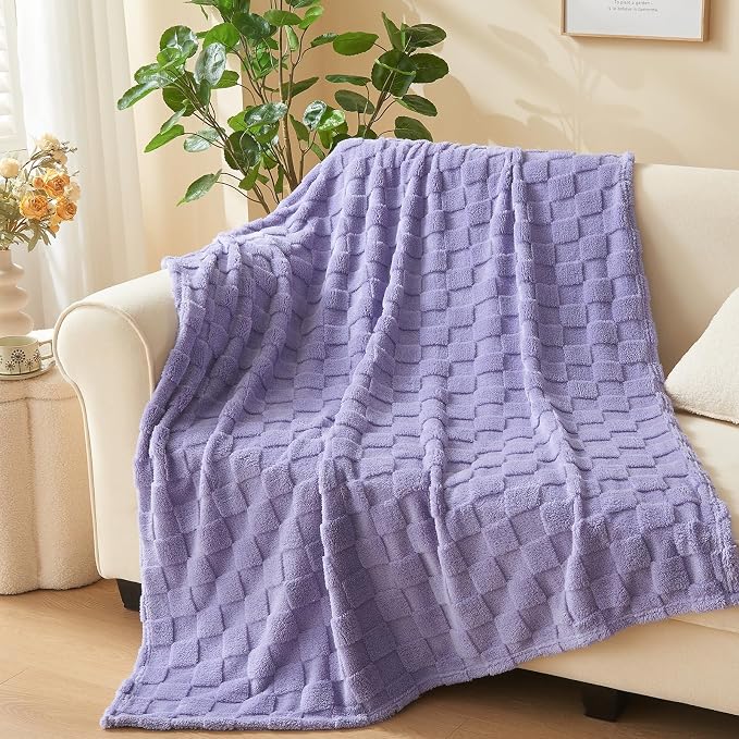 NEWCOSPLAY 3D Checkered Flannel Throw Blanket, Lavender Checkered, 50"x70" | Super Soft Cute Lightweight Decorative Premium Silky Fleece Blanket for Couch Sofa Bed, Gift for Women Men, All Season Use