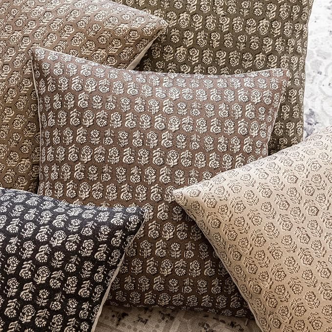 Foindtower Set of 2 Decorative Vintage Floral Print Throw Pillow Covers Neutral Modern Farmhouse Cushion Covers Boho Home Decor for Sofa Couch Chair Bedroom Living Room,20×20 Inch,Brown