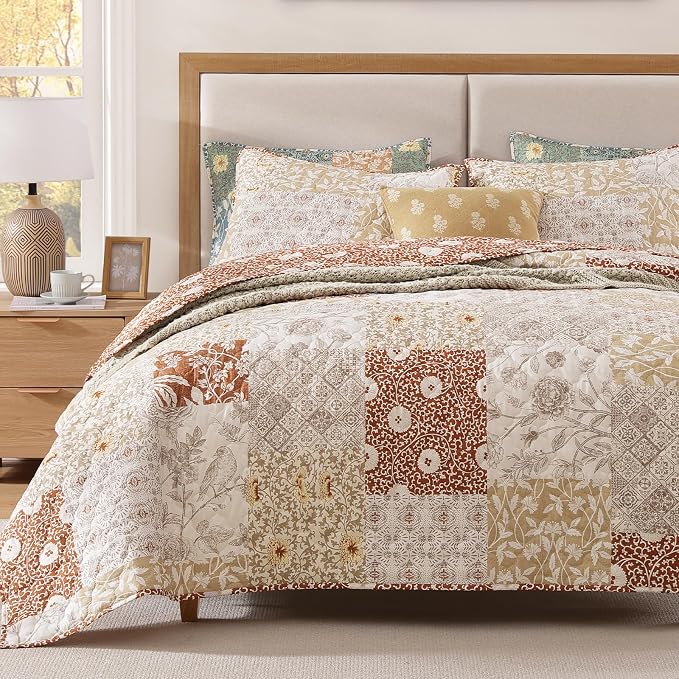 King Size Quilt Set-3 Pieces Soft King Bedspread Floral Patchwork Quilt | Lightweight Terracotta Quilt, Reversible Vintage Floral Bedding Set, All Seasons Bed Coverlet with 2 Pillow Shams, 106"x94"