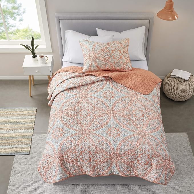 Comfort Spaces Gloria Boho Twin XL Quilt Set 2 Piece for Summer Coral | Reversible Coverlet Bedspread, Soft All Season, Medallion Pattern, Winter Layer with Shams Modern Lightweight, Cozy Comfort