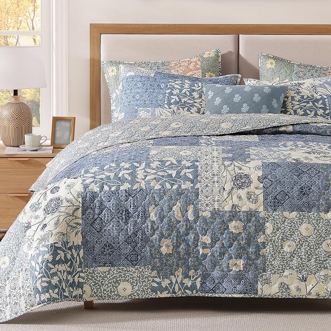 Oversized Queen Quilt Set-3 Pieces Soft Bedspread Floral Patchwork Quilt | Lightweight Blue Quilt, Reversible Vintage Floral Bedding Set, All Seasons Bed Coverlet with 2 Pillow Shams, 102"x110"