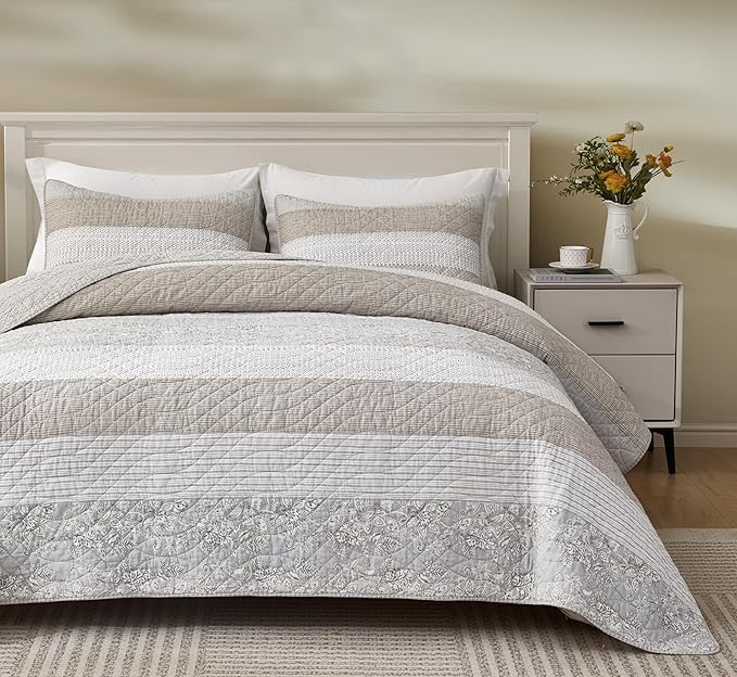 Chezmoi Collection Robyn 3-Piece Gray Taupe White Floral Hibiscus Flower Patchwork Striped Quilt Set - Pre-Washed Soft Lightweight Reversible Cotton Bedspread Coverlet for All Season, Queen Size