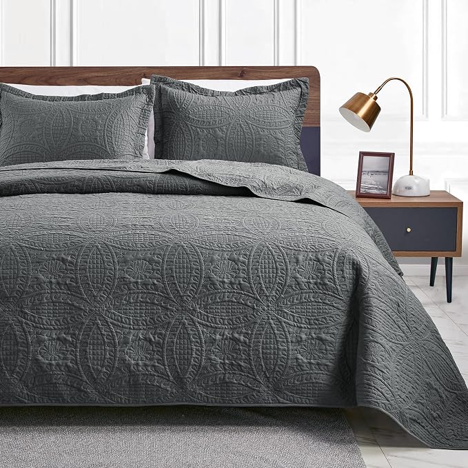 Love's cabin Quilts for Queen Bed Dark Grey Bedspreads Bedding Set - Lightweight Bedspread Comforter - Coin Pattern Bedding Coverlet for All Season - 3 Pieces (1 Quilt, 2 Pillow Shams)