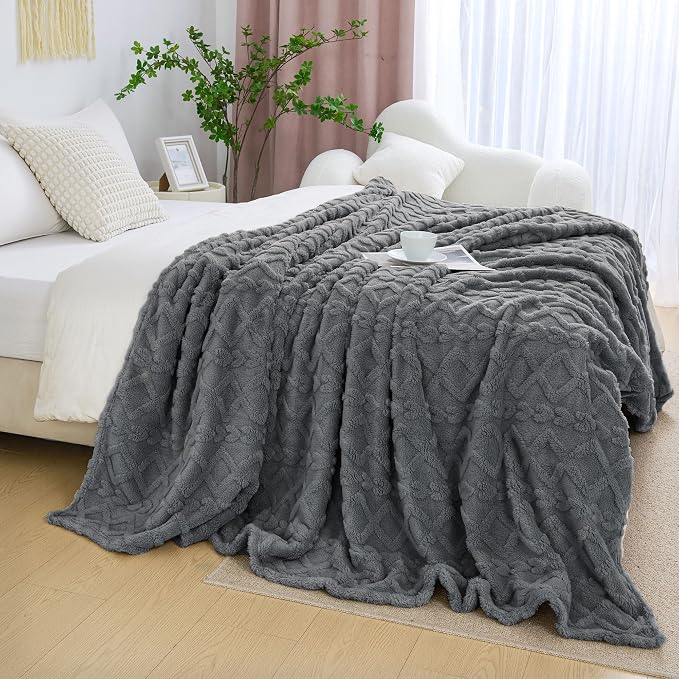 Aganear Fleece Throw Blanket for Bed Couch 90"x108" Grey | Lightweight Fuzzy Throw,Warm Gift for Women,Christmas,Housewarming,Soft,Boho Design for Room Home Decor,All-Season Use