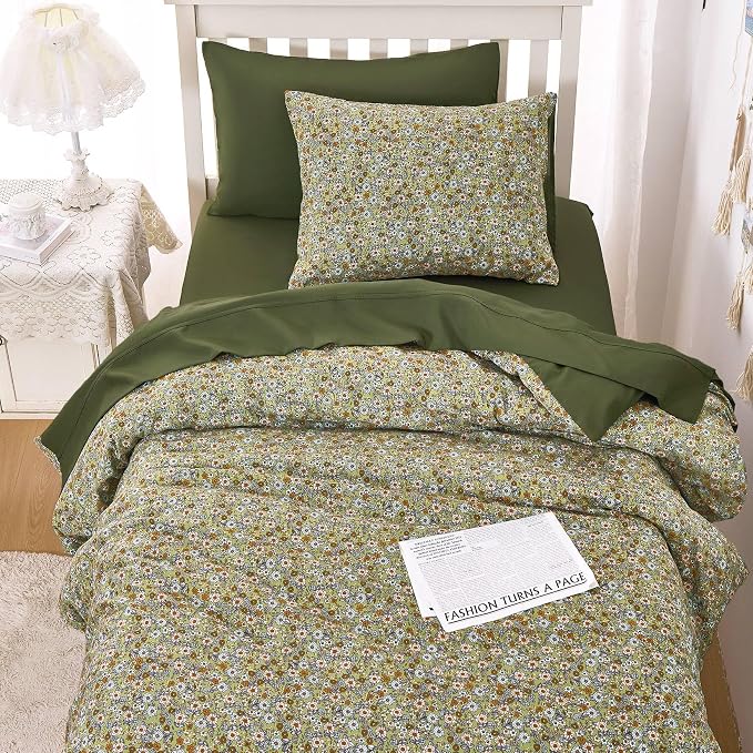 Wake In Cloud - Floral Duvet Cover Set, Cute Vintage Flower Cottagecore Aesthetic for Women Teen Girls, Soft Lightweight Bedding, 3-Piece, Olive Green, Twin/Twin XL Size