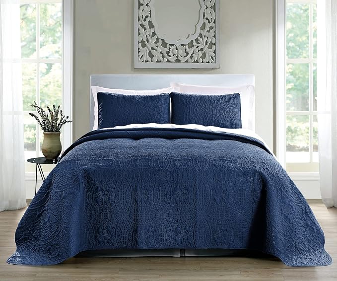 Pure Bedding Quilt Set Full/Queen Size Navy - Oversized Bedspread - Soft Microfiber Lightweight Coverlet for All Season - 3 Piece Includes 1 Quilt and 2 Shams, Geometric Pattern