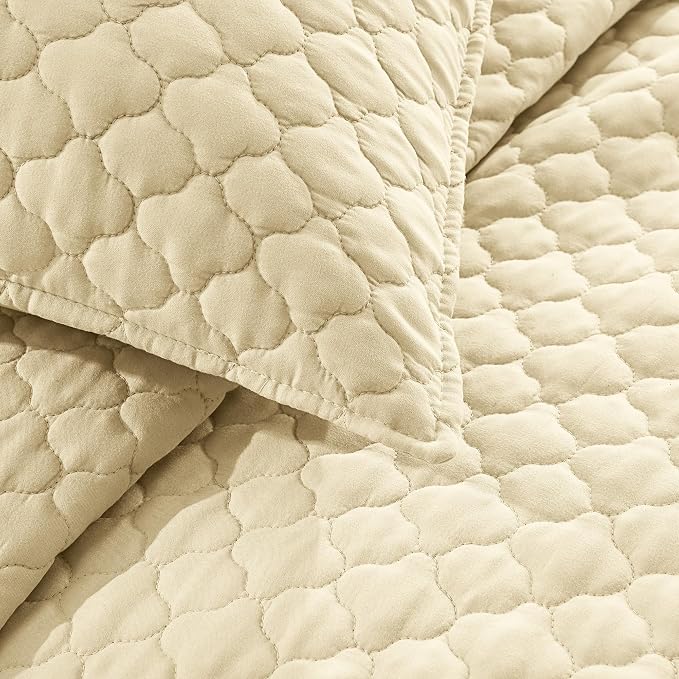 HORIMOTE HOME Quilt Twin Size Light Yellow, Lightweight Quilt for Summer Ultra-Soft Microfiber Modern Style Quilted Clouds Pattern Bedspread Quit Set 2 Pieces (1 Quilt and 1 Pillow Sham)