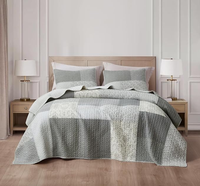 Chezmoi Collection Cooper 3-Piece Muted Gray White Ivory Floral Plaid Patchwork Quilt Set - Pre-Washed Cotton Quilted Lightweight Reversible Bedspread for All Seasons, Queen Size