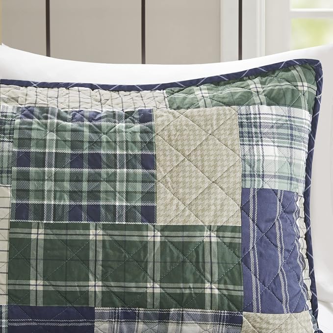 Madison Park Patchwork Farmhouse Green/Navy King Quilt Set, 3pc | Diamond Quilted, Reversible Coverlet Set, Plush Cotton Filled, Lightweight, Machine Washable, Easy Care, All-Season, Cozy