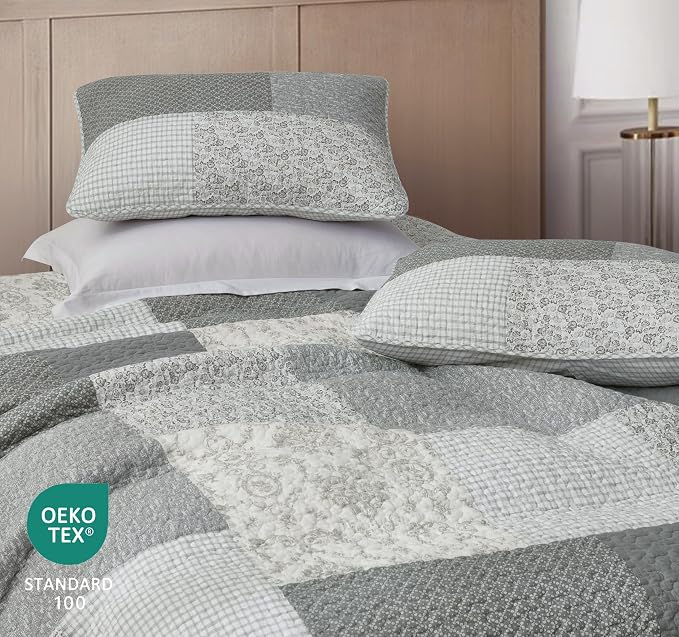 Chezmoi Collection Cooper 3-Piece Muted Gray White Ivory Floral Plaid Patchwork Quilt Set - Pre-Washed Cotton Quilted Lightweight Reversible Bedspread for All Seasons, Queen Size