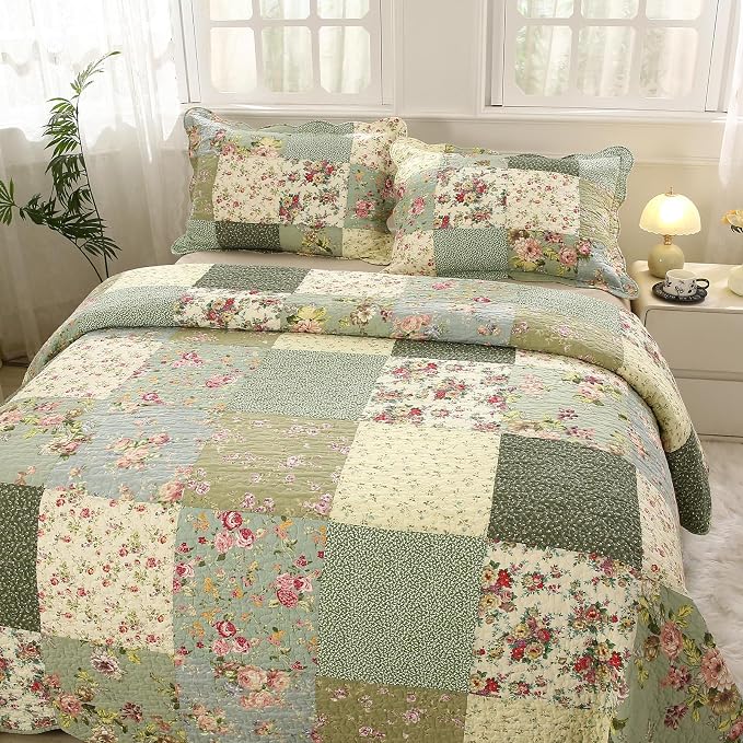 vctops Boho Patchwork Cotton Quilted Bedspread Quilt Set King Size 3 Pieces Soft Reversible Lightweight Coverlet Set Floral Print 1 Quilt and 2 Pillow Shams (Green D,King)
