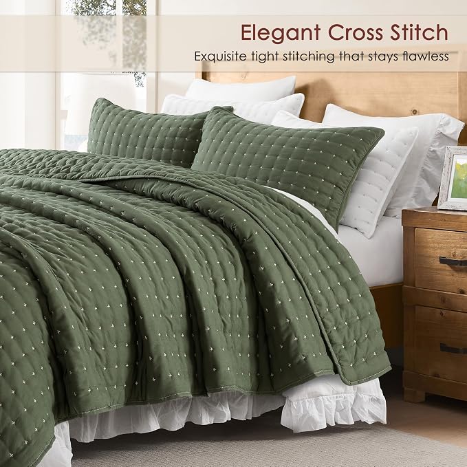 WDCOZY California Oversized Cal King Size Quilt Bedding Sets with 2 Pillow Shams, Lightweight Soft Bedspread Coverlet Bed Cover for All Season, 3 Pieces, 116x106 inches, Moss Green