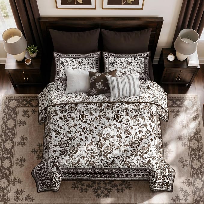FLYMME Brown and White Vintage Floral Quilt Set Full/Queen Size, 3-Piece Classic Reversible Bedspread Coverlet with 2 Pillow Shams, Lightweight Botanical Bedding Set for All Season