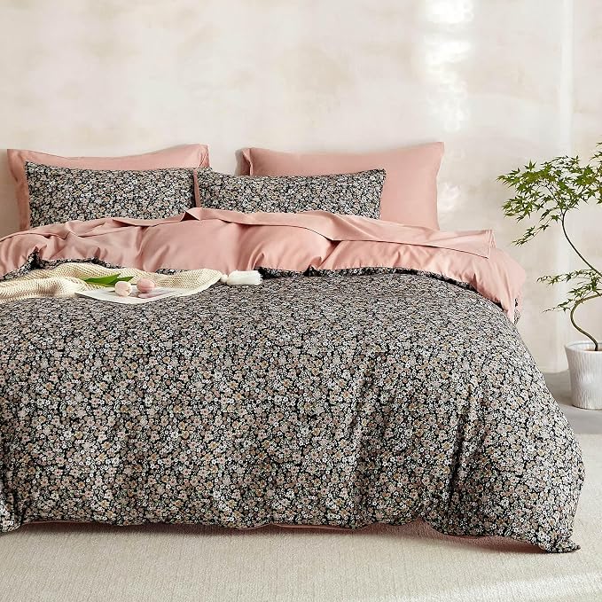 Wake In Cloud - Floral Duvet Cover Set, Cute Vintage Flower Cottagecore Aesthetic for Women Teen Girls, Soft Lightweight Bedding, 3-Piece, Black, Queen Size
