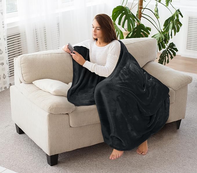 Utopia Bedding Ultra Soft Fleece Bed Blanket Full Size Black (90x84 Inches) | Microfiber Plush Warm Lightweight Breathable Cozy Blanket Anti-Static, All Season Use, Gift for Women and Men