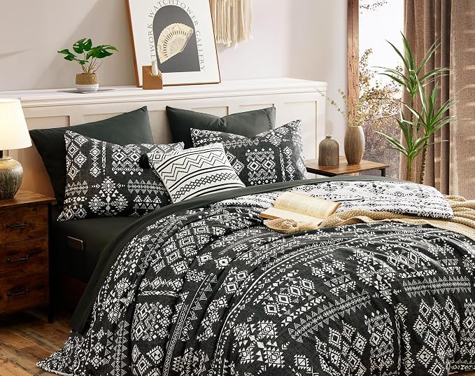 Queen Comforter Set - 7 Pieces Western Bedding Set Reversible Bed in A Bag | Boho Bedding, All Season Aztec Bed Set with Comforter, Sheets, Pillowcases & Shams, Grey and Black