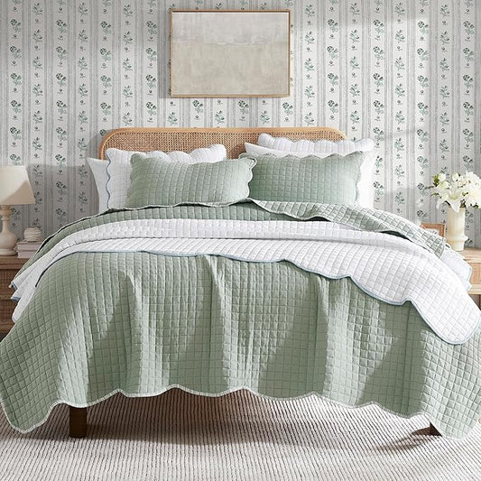 WDCOZY Sage Green Twin Size Quilt Bedding Set, Seafoam Scalloped Farmhouse Country Rustic Lightweight Soft Coverlet for All Season, Cute Cozy Kantha Pick Stitch Bedspread, 1 Pillow Shams