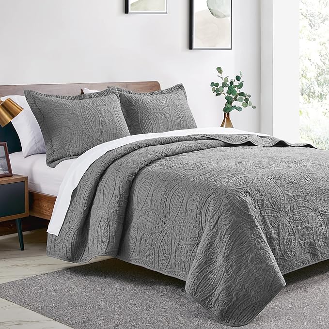 Love's cabin Quilts for Queen Bed Grey Bedspreads - Soft Bed Summer Lightweight Bedspread Comforter - Modern Style Coin Pattern Coverlet for All Season - 3 Pieces (1 Quilt, 2 Pillow Shams)