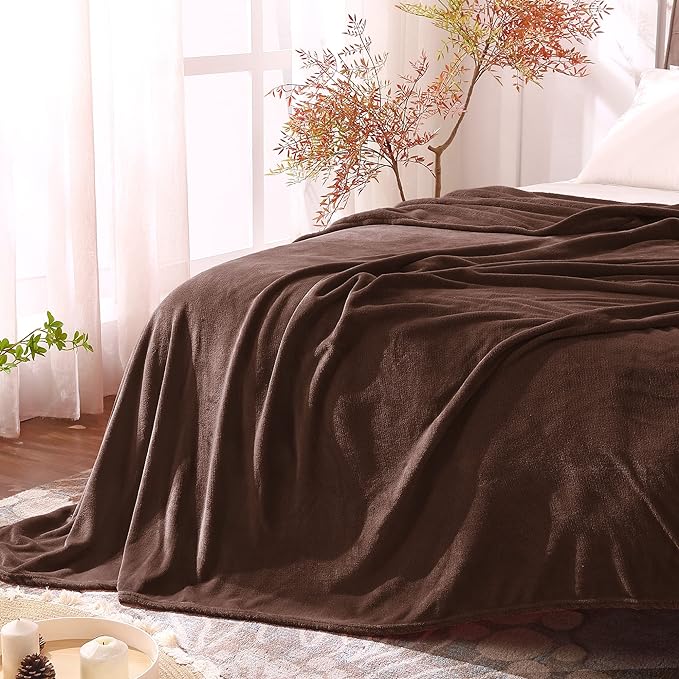 BEDELITE Fleece Blanket Soft Plush Throw for Couch Brown 50"x60" | Ultra Soft Fleece, Plush Microfiber, Lightweight Warmth, All Season Comfort, Fade Resistant, Machine Washable, Couch Sofa Bed