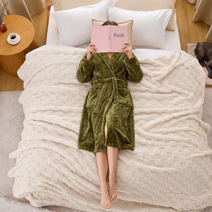Bedsure GentleSoft Full Size Blankets for Bed - Super Soft Cozy Fleece Blanket for Kids Girls, Large Fuzzy Throws for Bedroom Decor, Cream, 84x90 Inches