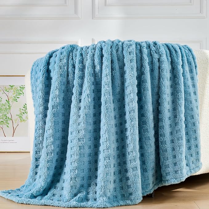 NEWCOSPLAY 3D Waffle Checkered Flannel Throw Blanket, Blue, 50"x70" | Super Soft Cute Lightweight Decorative Premium Silky Fleece Blanket for Couch Sofa Bed, Gift for Women Men, All Season Use