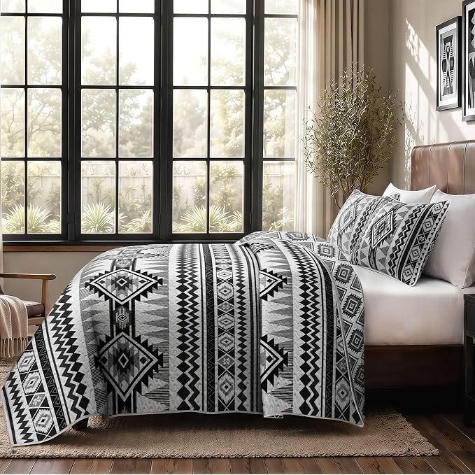 akkialla Reversible Black Boho King/Cal King Quilt Set, 2-Piece Bohemian Aztec Microfiber Bedspread, Soft Lightweight All-Season Coverlet (1 Quilt, 2 Shams)
