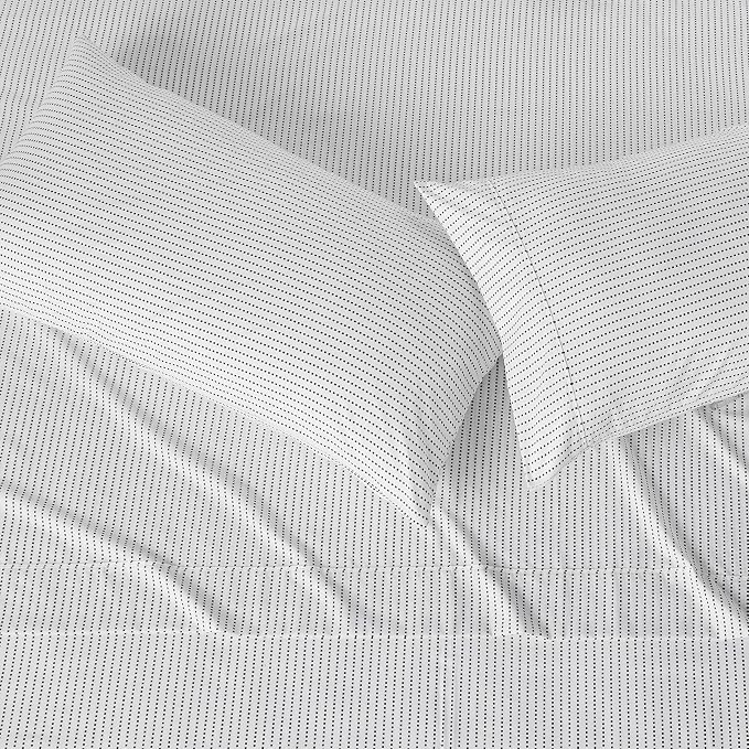 Amazon Basics Lightweight Polyester Microfiber 4-Piece Bed Sheet Set, Machine Wash, King, Plum, Printed