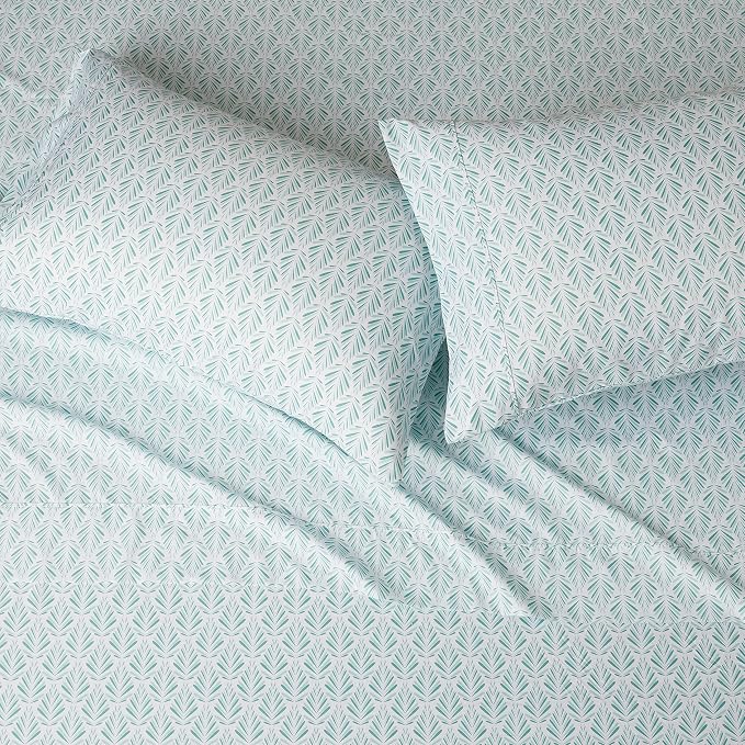 Amazon Basics Lightweight Breathable Wrinkle Resistant Microfiber 4-Piece Bed Sheet Set with 14-Inch Deep Pockets, Full, Aqua Fern, Printed